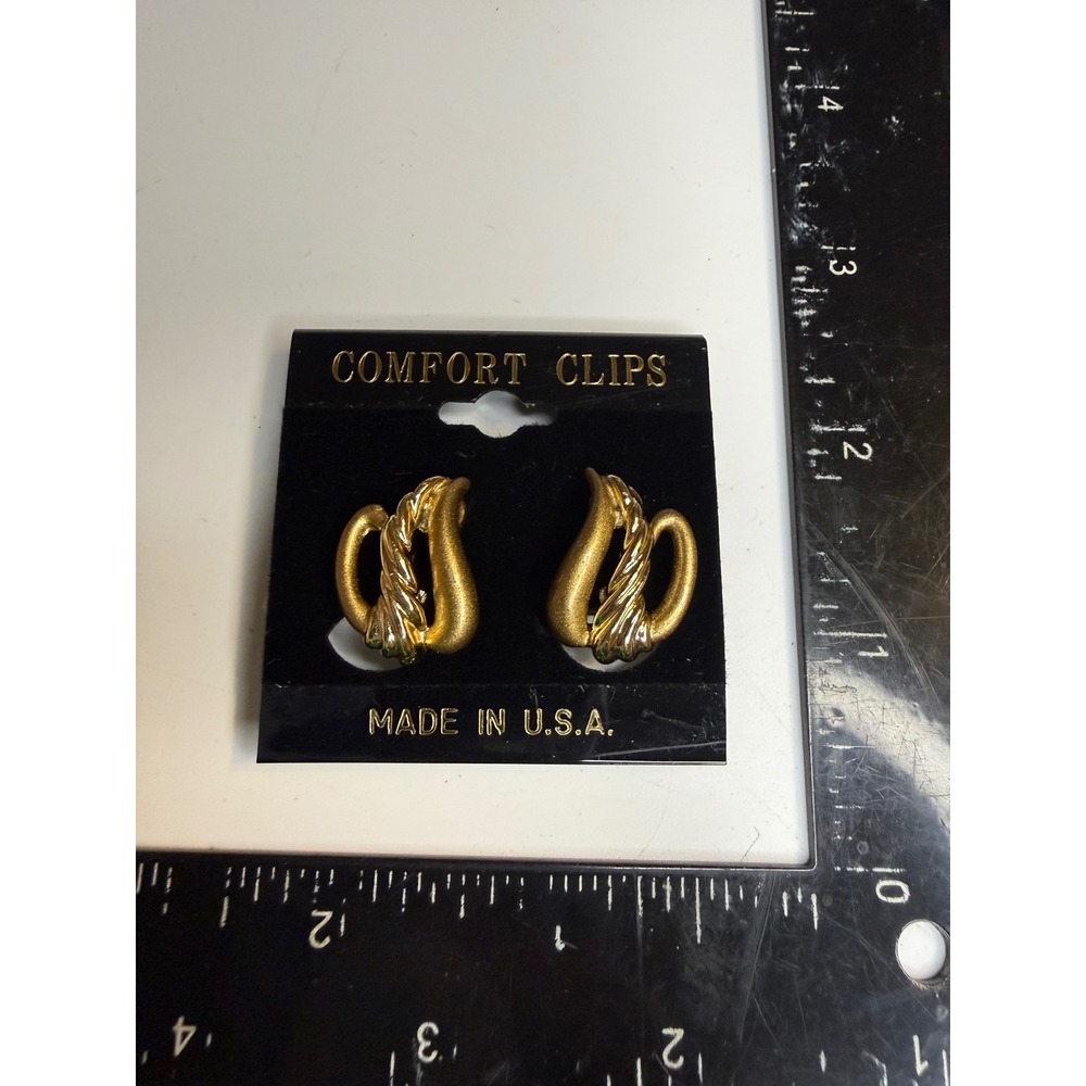 Comfort Clips Vintage Gold Tone Textured Twisted Rope Clip On Earrings USA Made